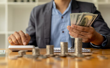 Živnostník a podnikateľský účet: praktický prehľad výhod, povinností a reálnych potrieb.